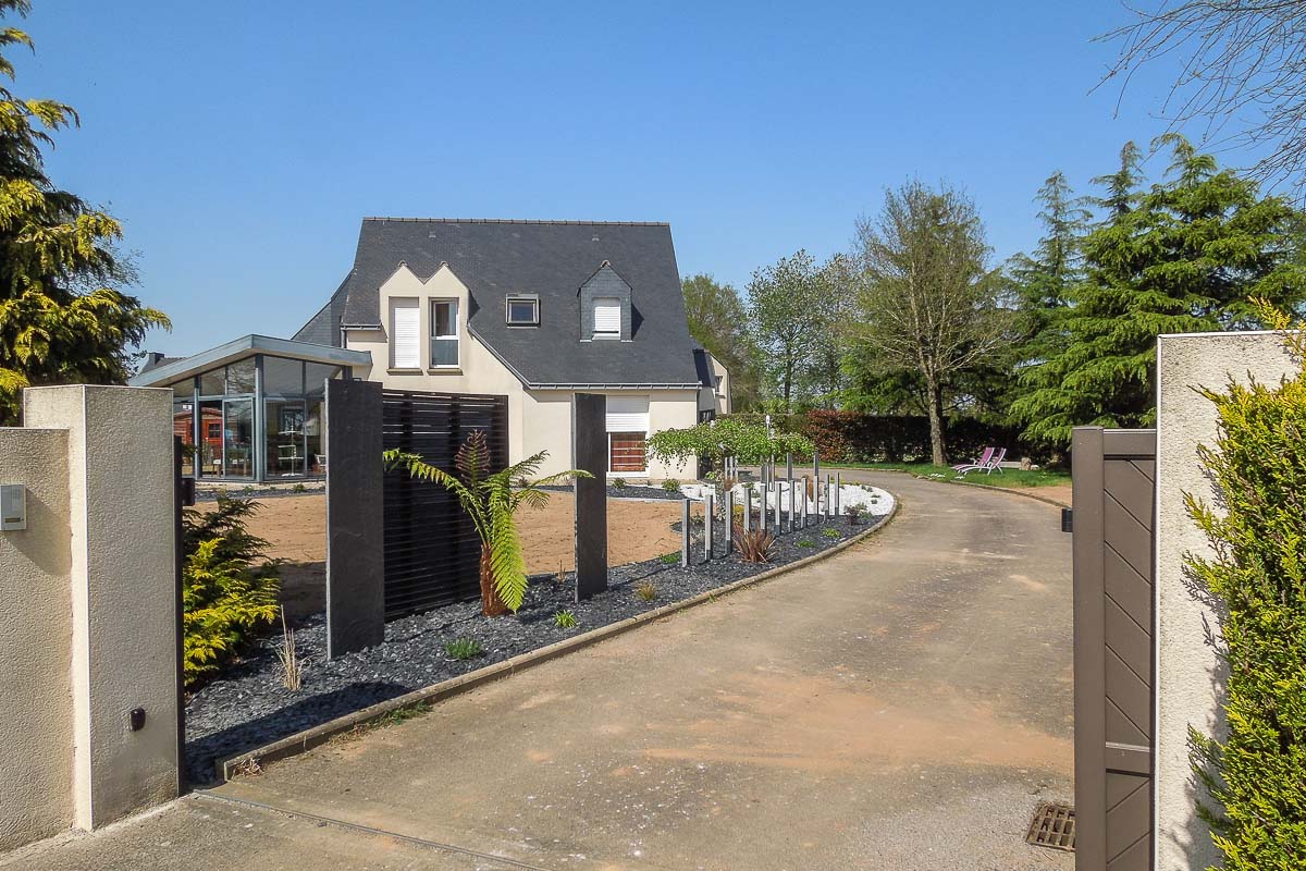 Aménagement jardin, aménagement terrasse, pose clôtures, création massif, paysagiste breton, paysagiste morbihan, bouix paysage